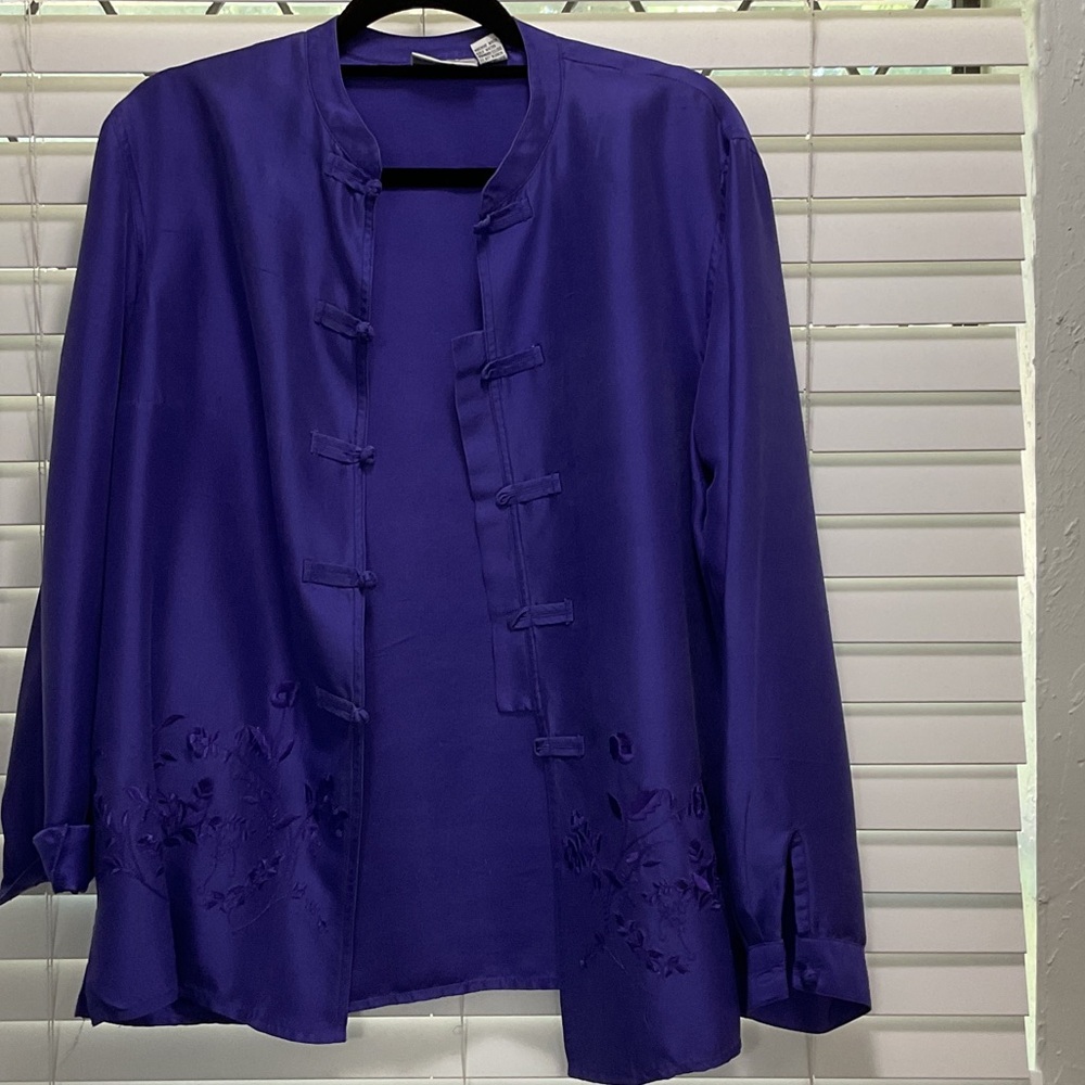 100% Silk Chico's Vibrant Purple vintage Asian inspired embroidered blouse